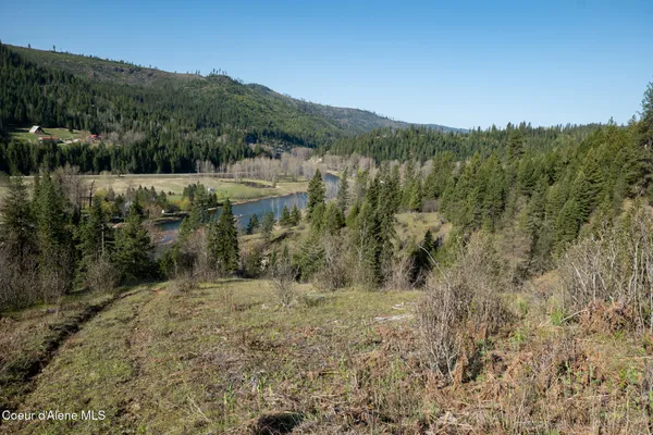 $997,500 | 262 Ac North Side Road, Calder, ID 83808
