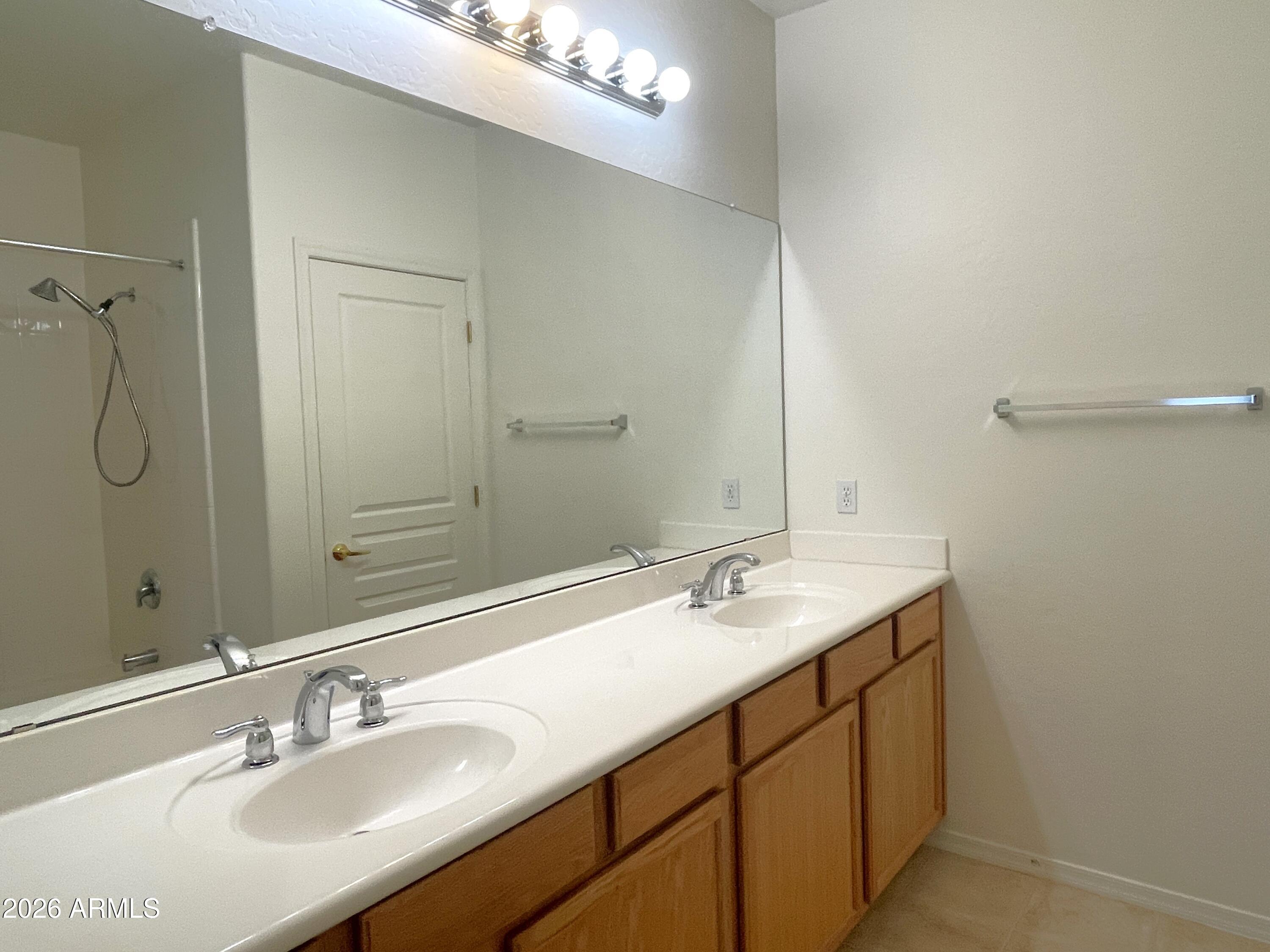 955 East Knox Road, Unit 216 Chandler, AZ 85225 - Photo 13 of 20 IMG_8514