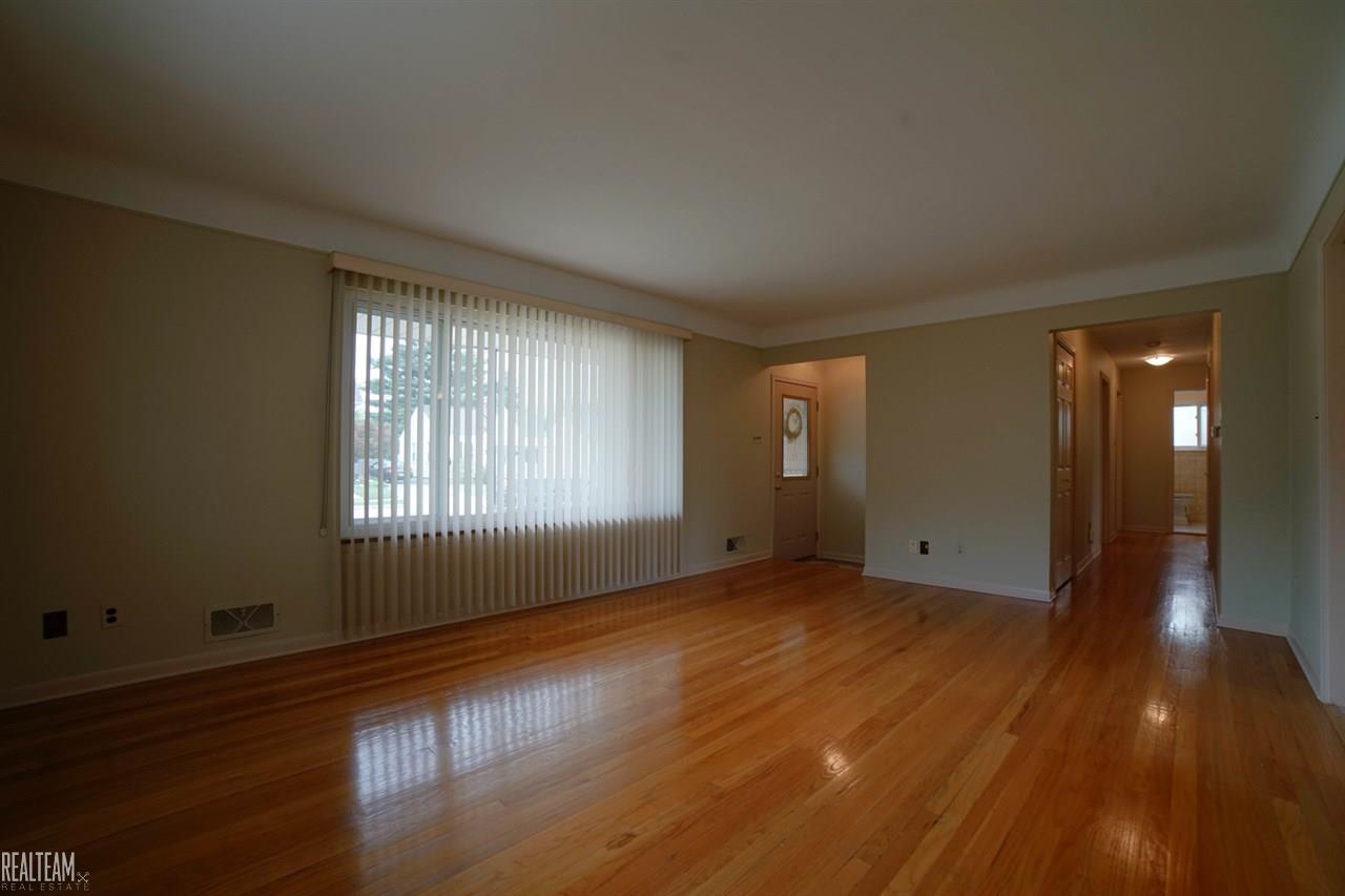 24320 Grove Street Eastpointe, MI 48021 - Photo 2 of 26 Gallery Image 2