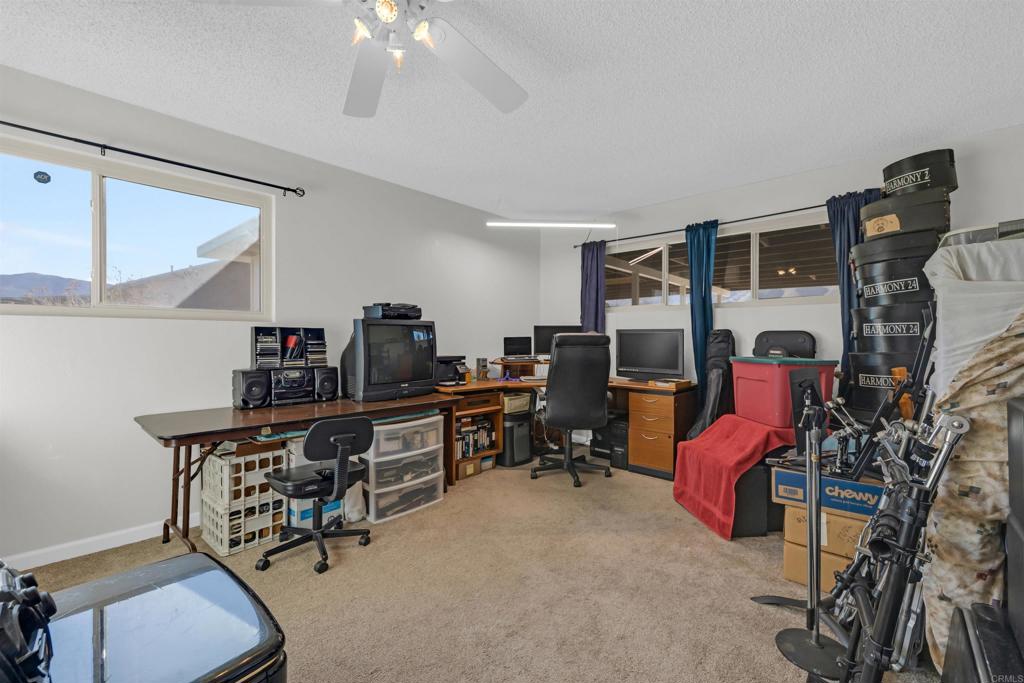3129 Frying Pan Road Borrego Springs, CA 92004 - Photo 22 of 38 a workspace with furniture