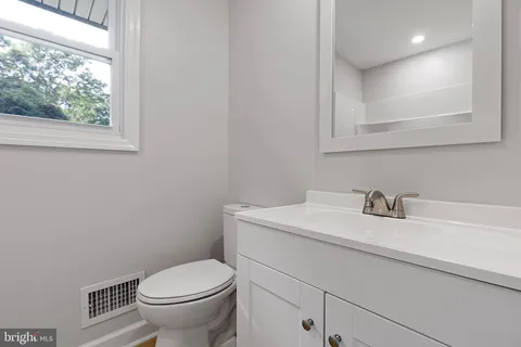$420,000 | 208 Mendell Place, New Castle, DE 19720