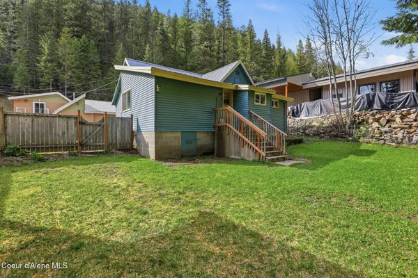 $299,900 | 452 2nd Street, Mullan, ID 83846