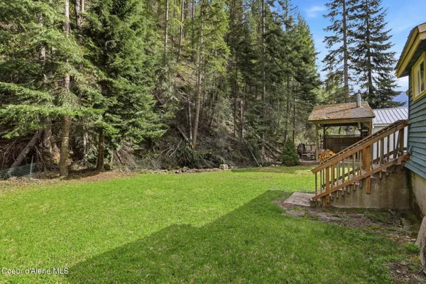 $299,900 | 452 2nd Street, Mullan, ID 83846