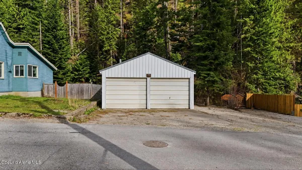 $299,900 | 452 2nd Street, Mullan, ID 83846