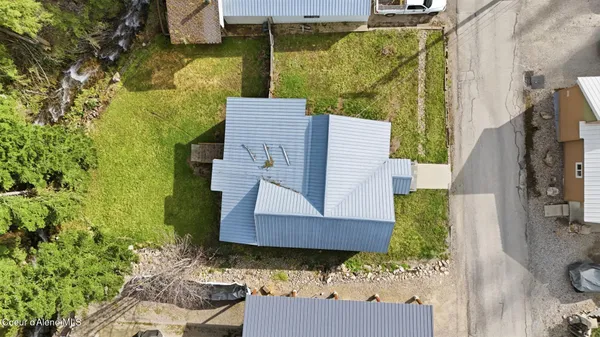 $299,900 | 452 2nd Street, Mullan, ID 83846