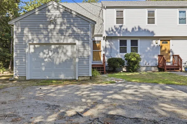 $3,300 | 90 Waterhouse Road, Unit A, Bourne, MA 02532