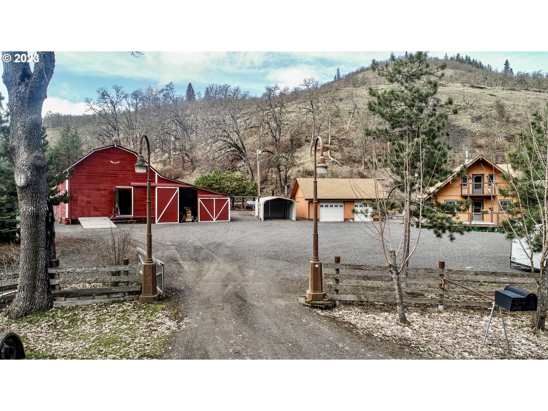 515 Wilson Road Mosier, OR 97040 - Photo 4 of 32 Gallery Image 4