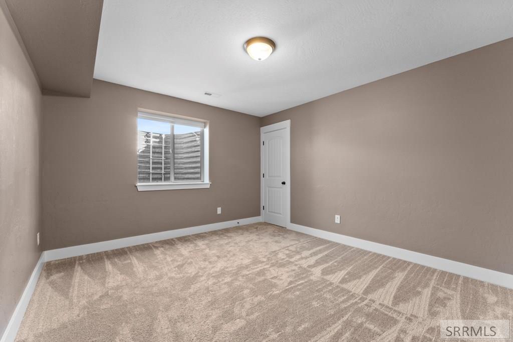 303 Park Avenue Firth, ID 83236 - Photo 30 of 49