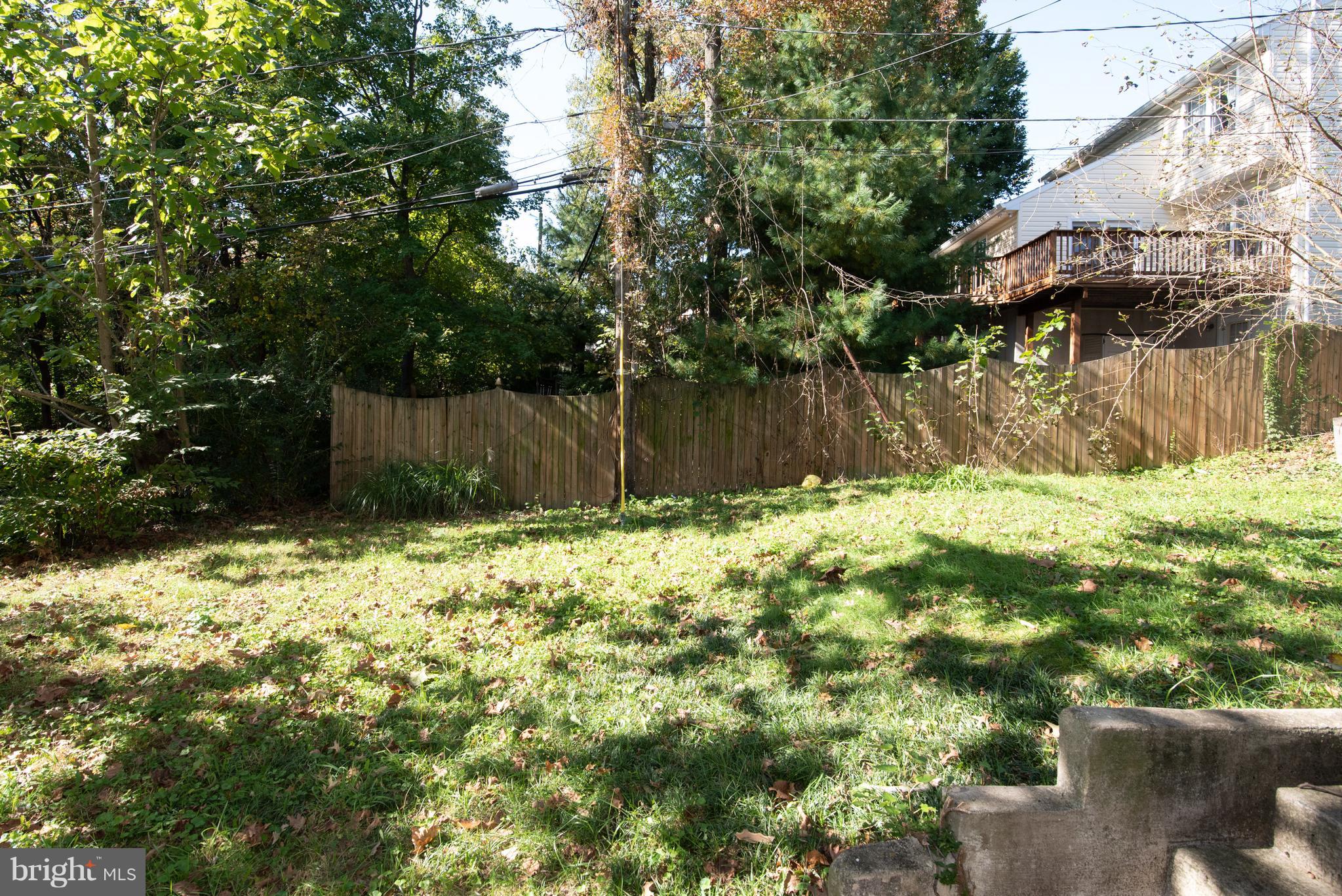 8124 Dalesford Road Baltimore, MD 21234 - Photo 3 of 28