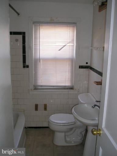 1032 Cameron Road Baltimore, MD 21212 - Photo 2 of 8 Bath #1