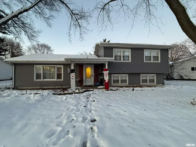 $165,000 | 820 West McDonough Street, Macomb, IL 61455