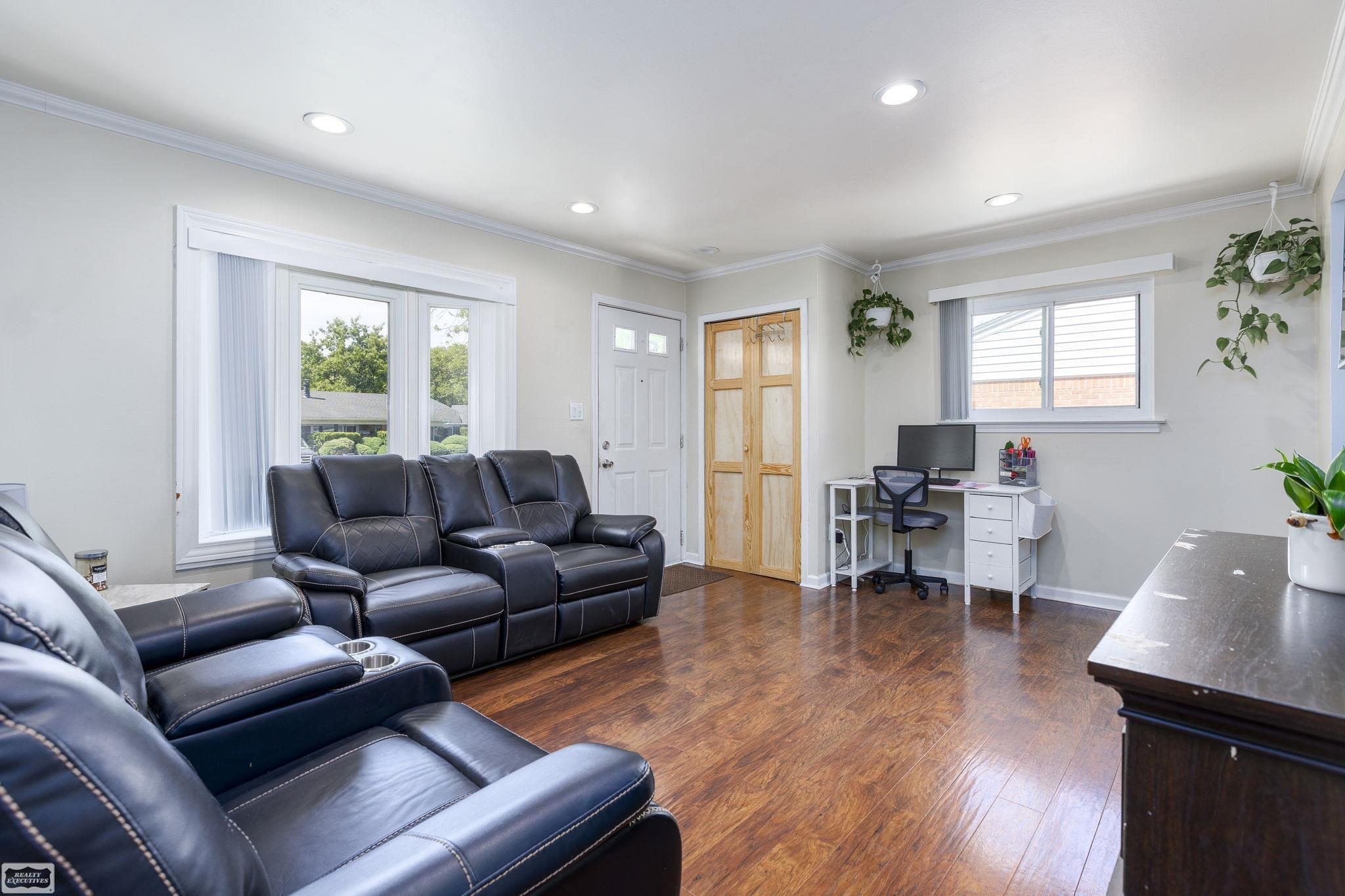 18029 Rainbow Road Fraser, MI 48026 - Photo 5 of 28