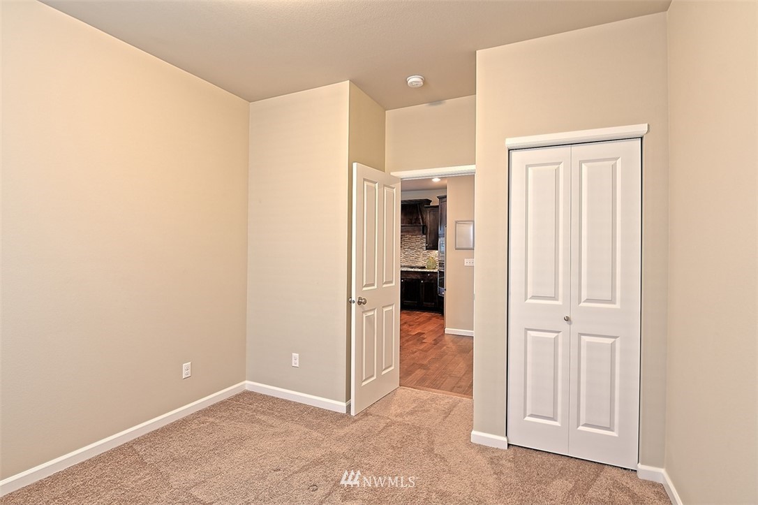 4107 181st Place Southeast Bothell, WA 98012 - Photo 11 of 25 Gallery Image 11