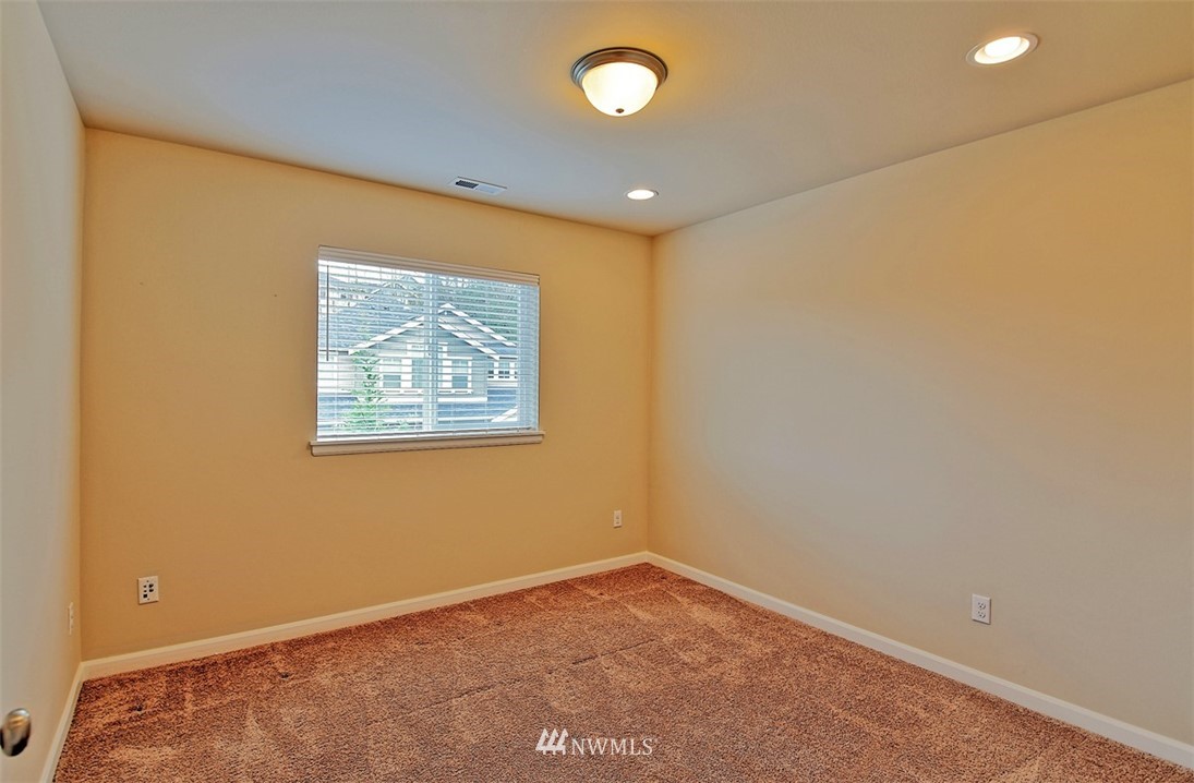 4107 181st Place Southeast Bothell, WA 98012 - Photo 19 of 25 Gallery Image 19