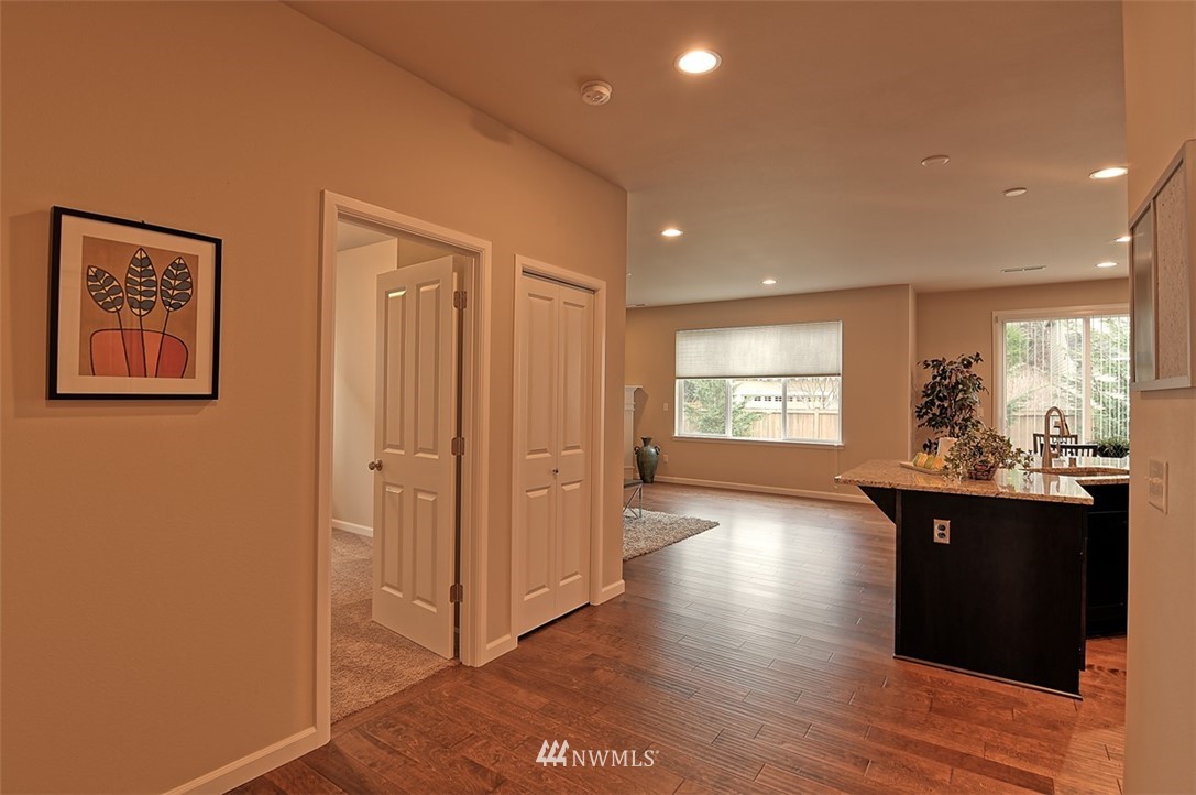 4107 181st Place Southeast Bothell, WA 98012 - Photo 10 of 25 Gallery Image 10