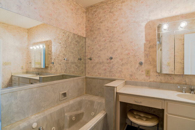 19828 Hunters Loop Fairhope, AL 36532 - Photo 3 of 26 Bath Room