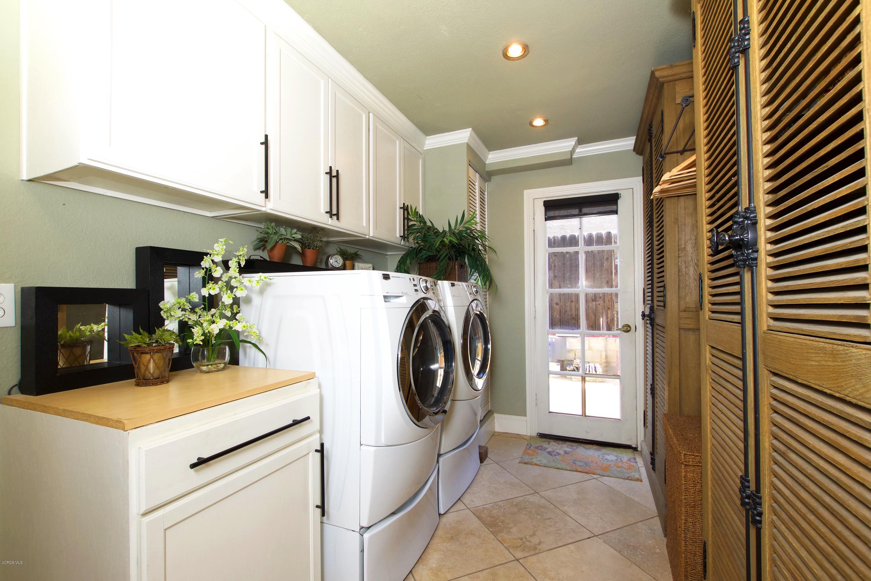 1133 Old Ranch Road Camarillo, CA 93012 - Photo 32 of 37 a utility room with dryer and washer
