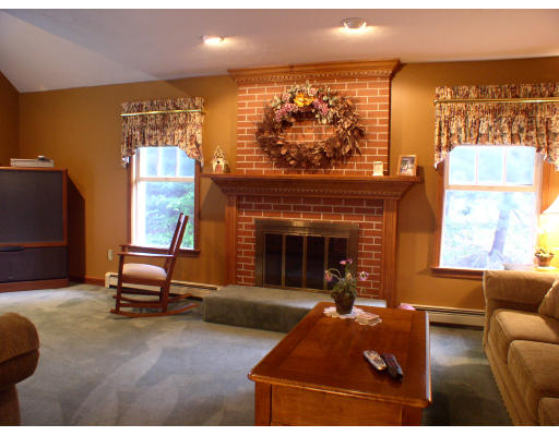 9 Whitmanville Road Westminster, MA 01473 - Photo 6 of 11 Gallery Image 6