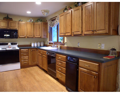 9 Whitmanville Road Westminster, MA 01473 - Photo 8 of 11 Gallery Image 8