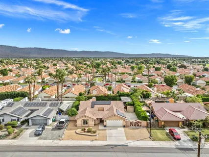 $600,000 | 43736 Warner Trail, Palm Desert, CA 92211