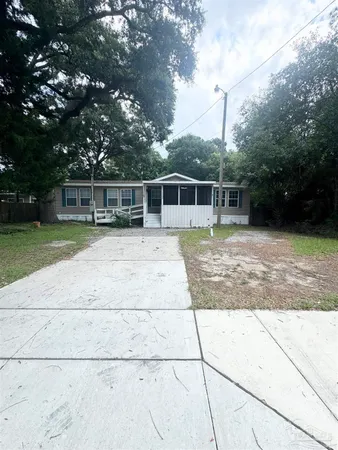 $1,800 | 1002 Mills Avenue, Pensacola, FL 32507