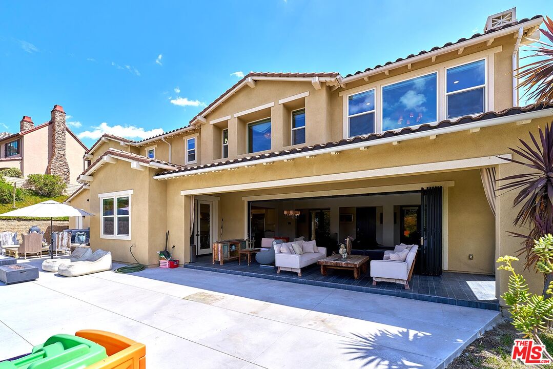 24950 Old Stone Way Stevenson Ranch, CA 91381 - Photo 7 of 59