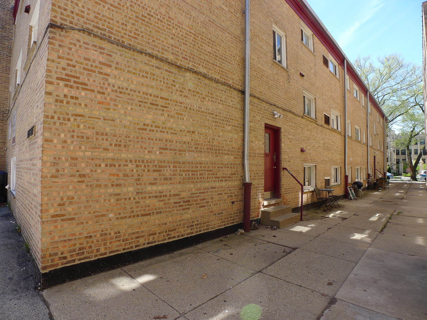 547 Sheridan Road, Unit 1E Evanston, IL 60202 - Photo 11 of 16 a view of a street with pathway