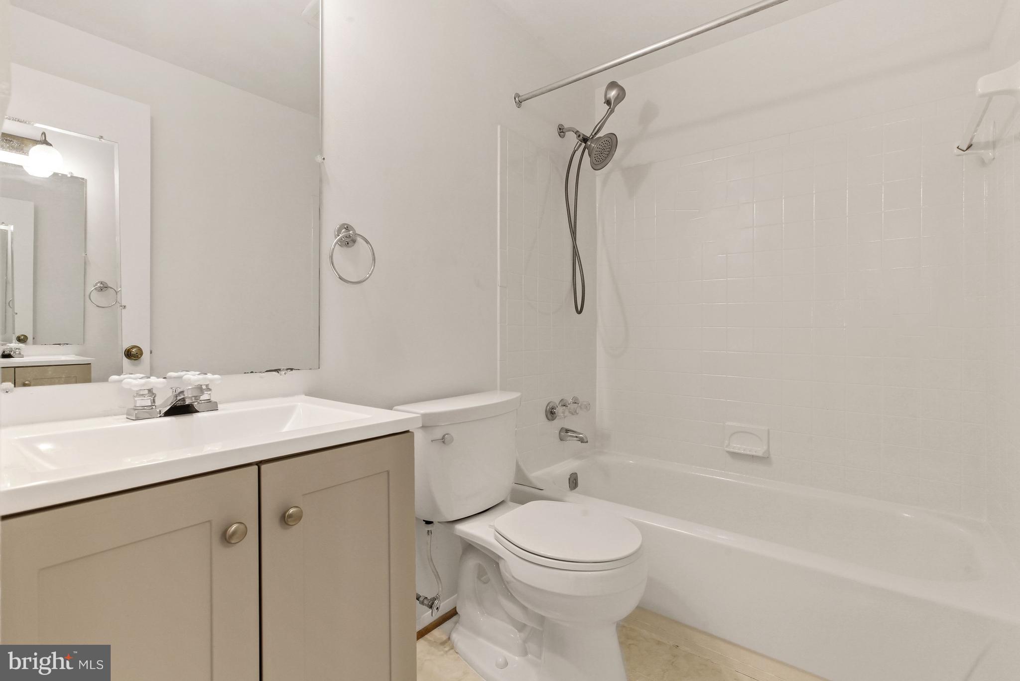24316 Welsh Road Gaithersburg, MD 20882 - Photo 24 of 33 Tour Photo #59