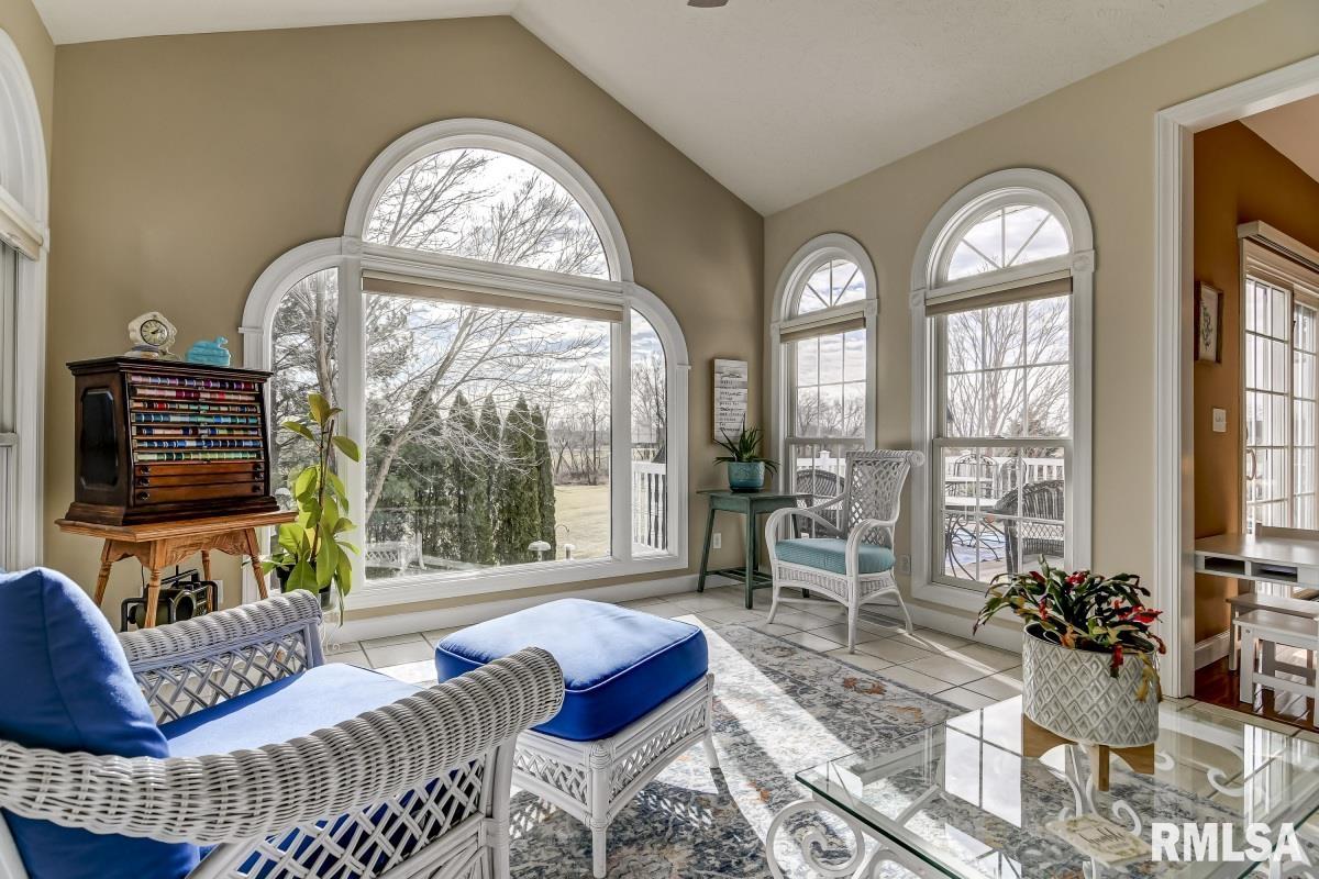 2700 Tartan Way Springfield, IL 62711 - Photo 17 of 47