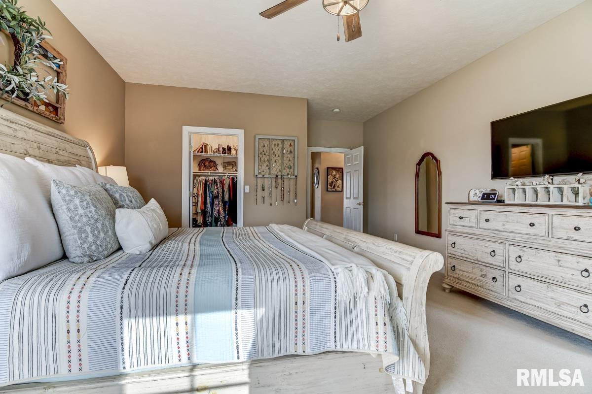 2700 Tartan Way Springfield, IL 62711 - Photo 20 of 47