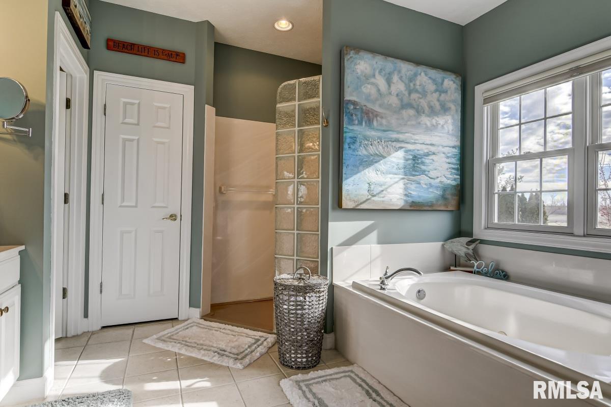 2700 Tartan Way Springfield, IL 62711 - Photo 24 of 47
