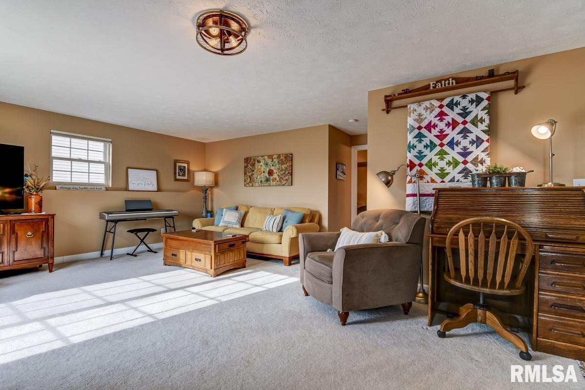 2700 Tartan Way Springfield, IL 62711 - Photo 34 of 47