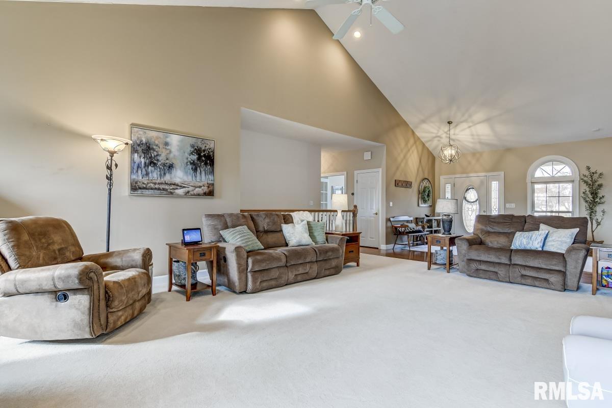 2700 Tartan Way Springfield, IL 62711 - Photo 5 of 47