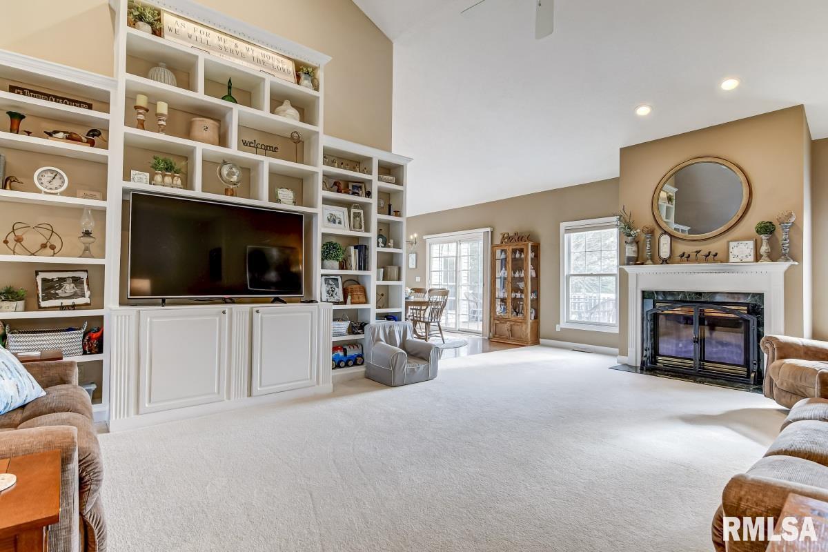 2700 Tartan Way Springfield, IL 62711 - Photo 7 of 47