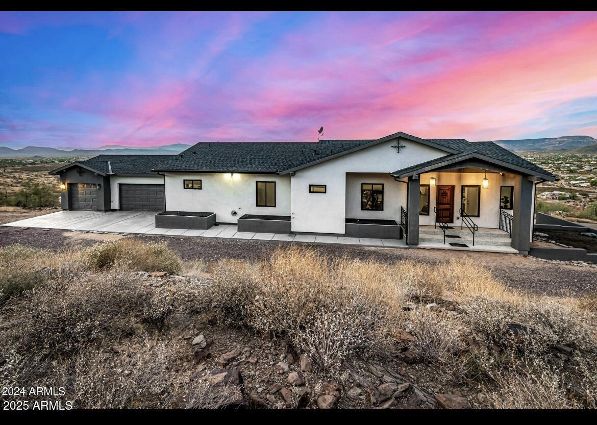 1829 West Cloud Road Phoenix, AZ 85086 - Photo 2 of 18 a front view of a house with a yard