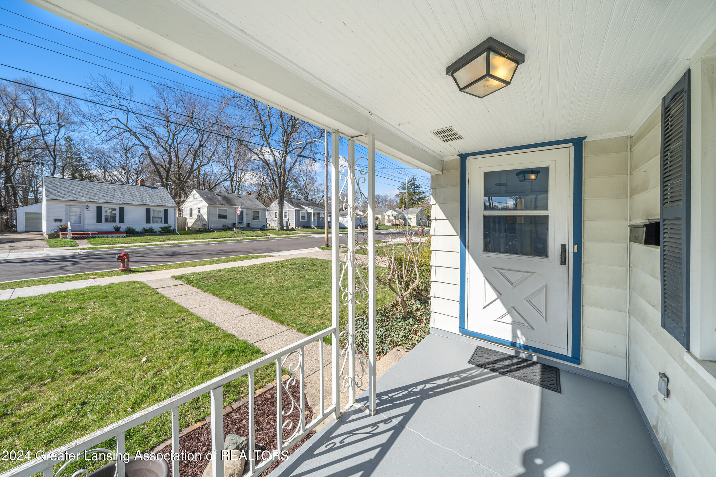 1204 West Rundle Avenue Lansing, MI 48910 - Photo 4 of 24 Front Porch