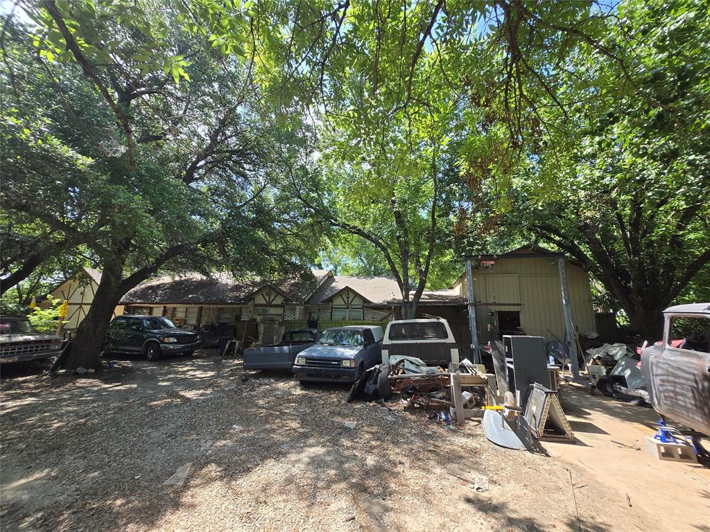 5082 Bennett Road Wylie, TX 75098 - Photo 3 of 26 a view of house with a outdoor space