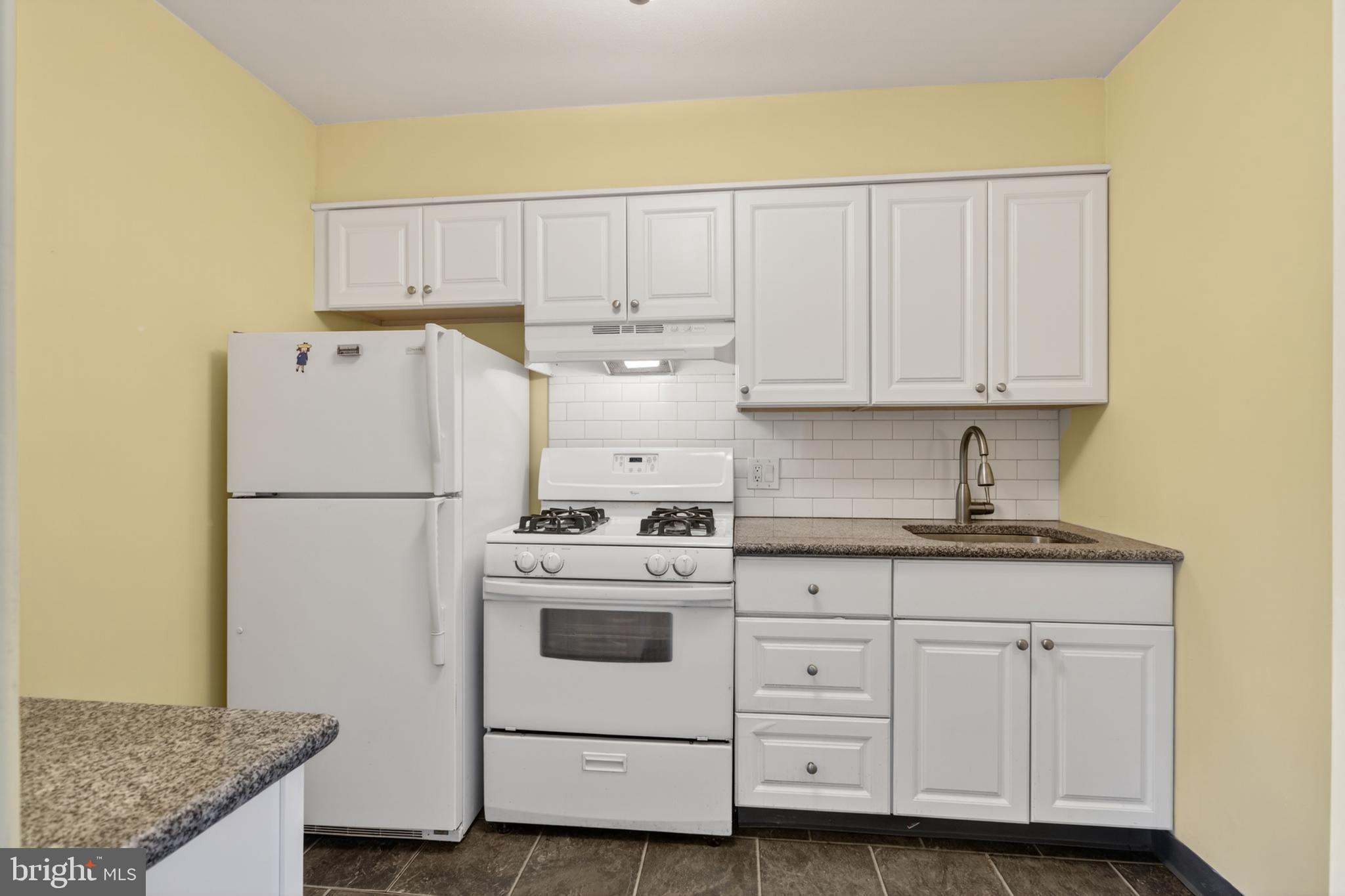 604 South Washington Square, Unit 2506 Philadelphia, PA 19106 - Photo 11 of 26