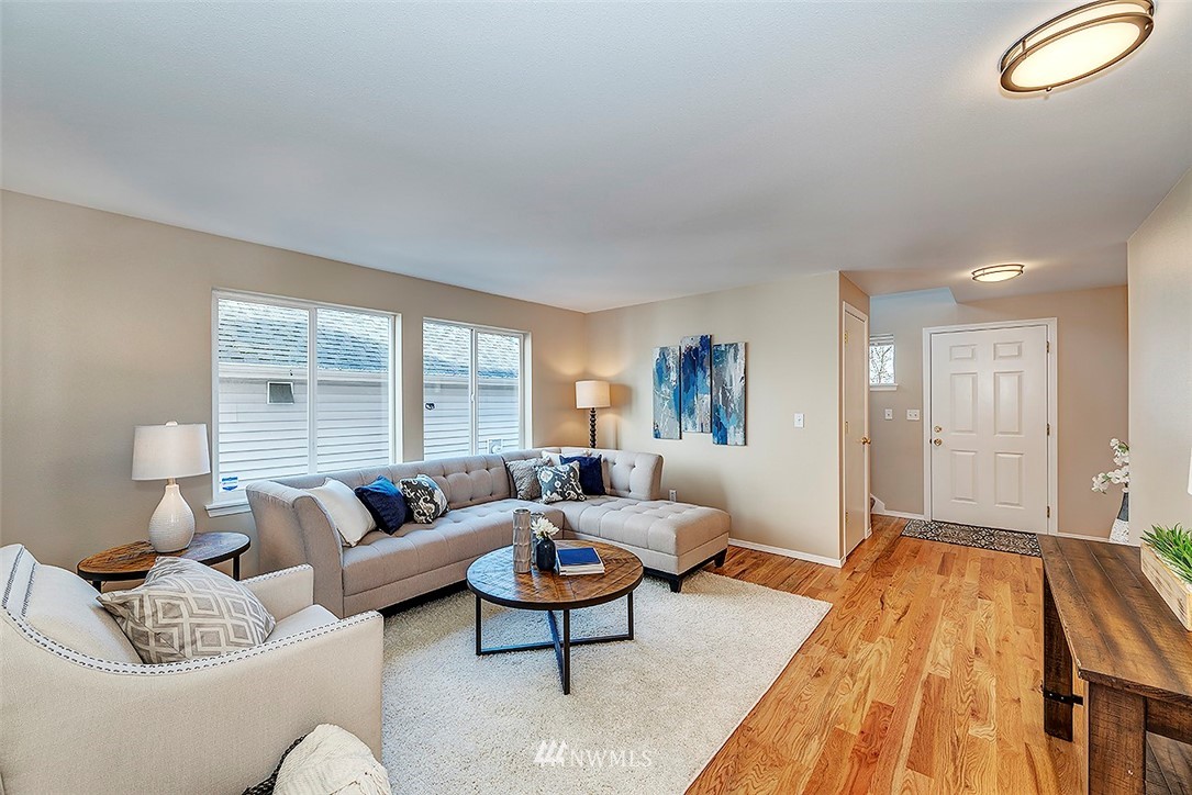 407 South 53rd Place Renton, WA 98055 - Photo 3 of 23 Gallery Image 3