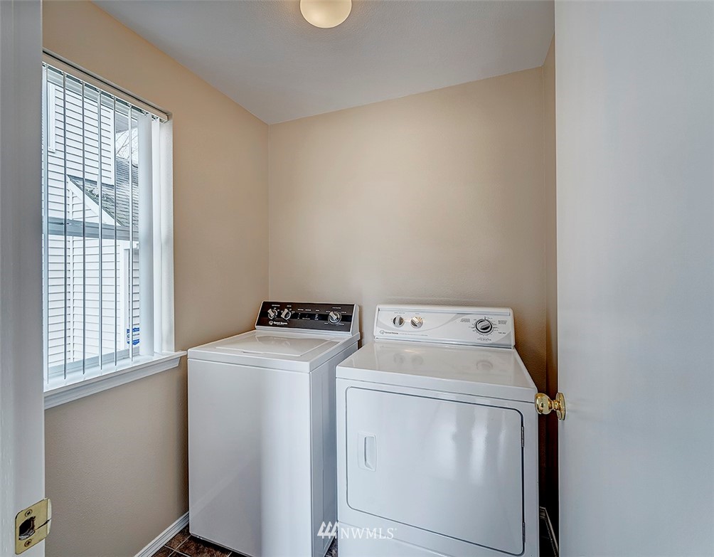 407 South 53rd Place Renton, WA 98055 - Photo 7 of 23 Gallery Image 7