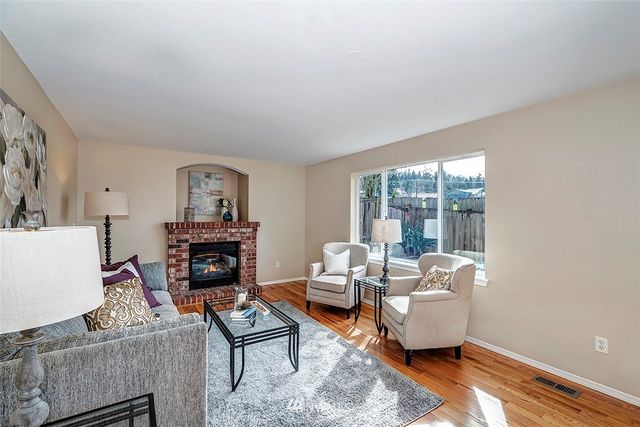 $705,000 | 407 South 53rd Place, Renton, WA 98055