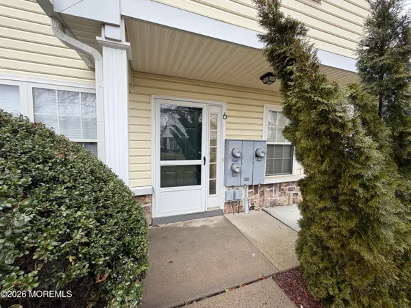 $3,000 | 6 Nashville Court, Tinton Falls, NJ 07712