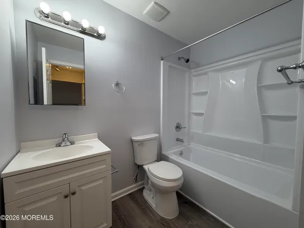 $3,000 | 6 Nashville Court, Tinton Falls, NJ 07712