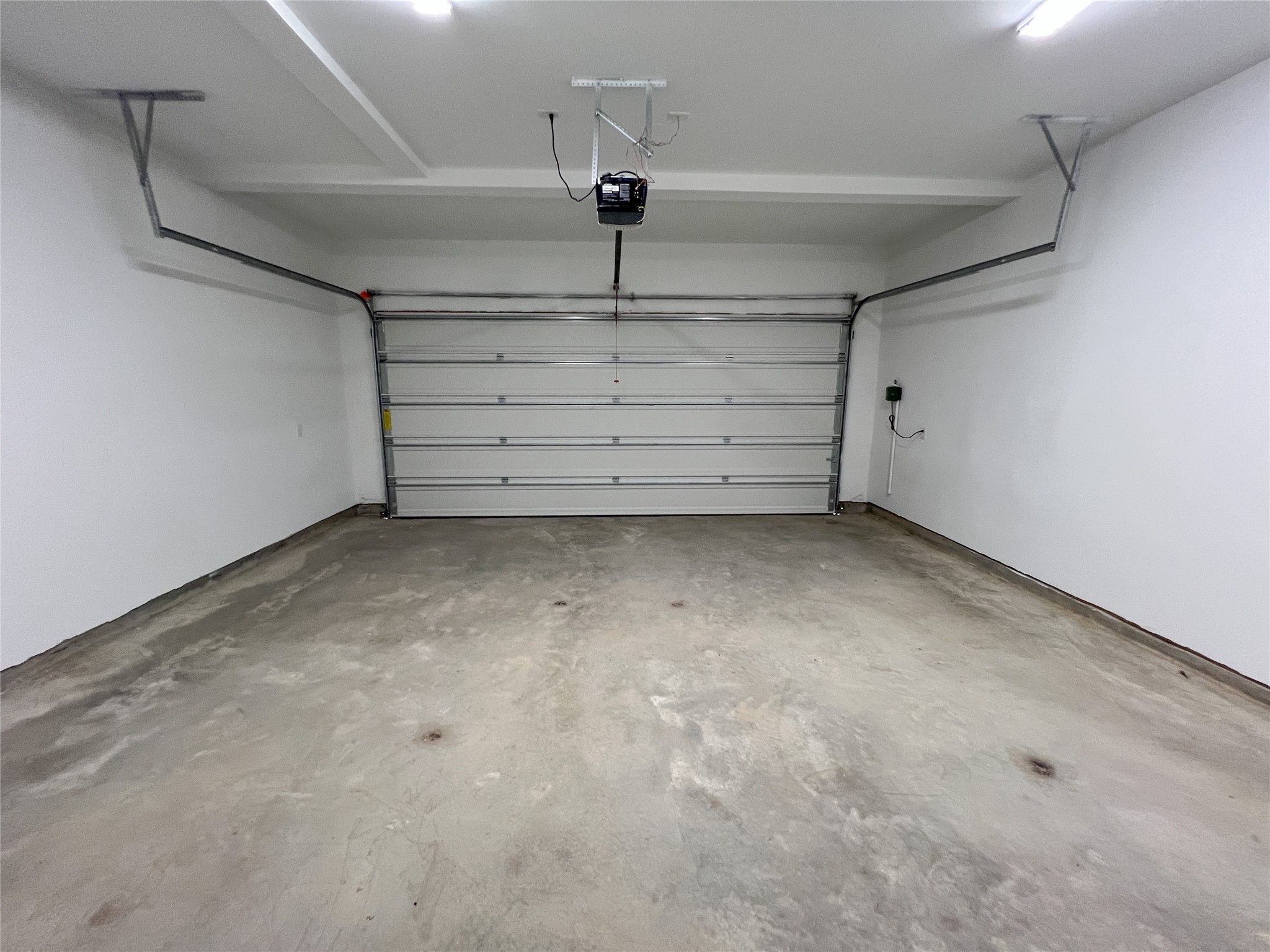 126 Lakeland Circle Rosharon, TX 77583 - Photo 33 of 49 a view of a room with an empty space