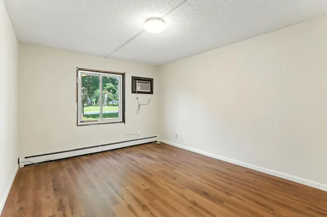 $130,000 | 4207 Lakeside Avenue North, Unit 134, Brooklyn Center, MN 55429