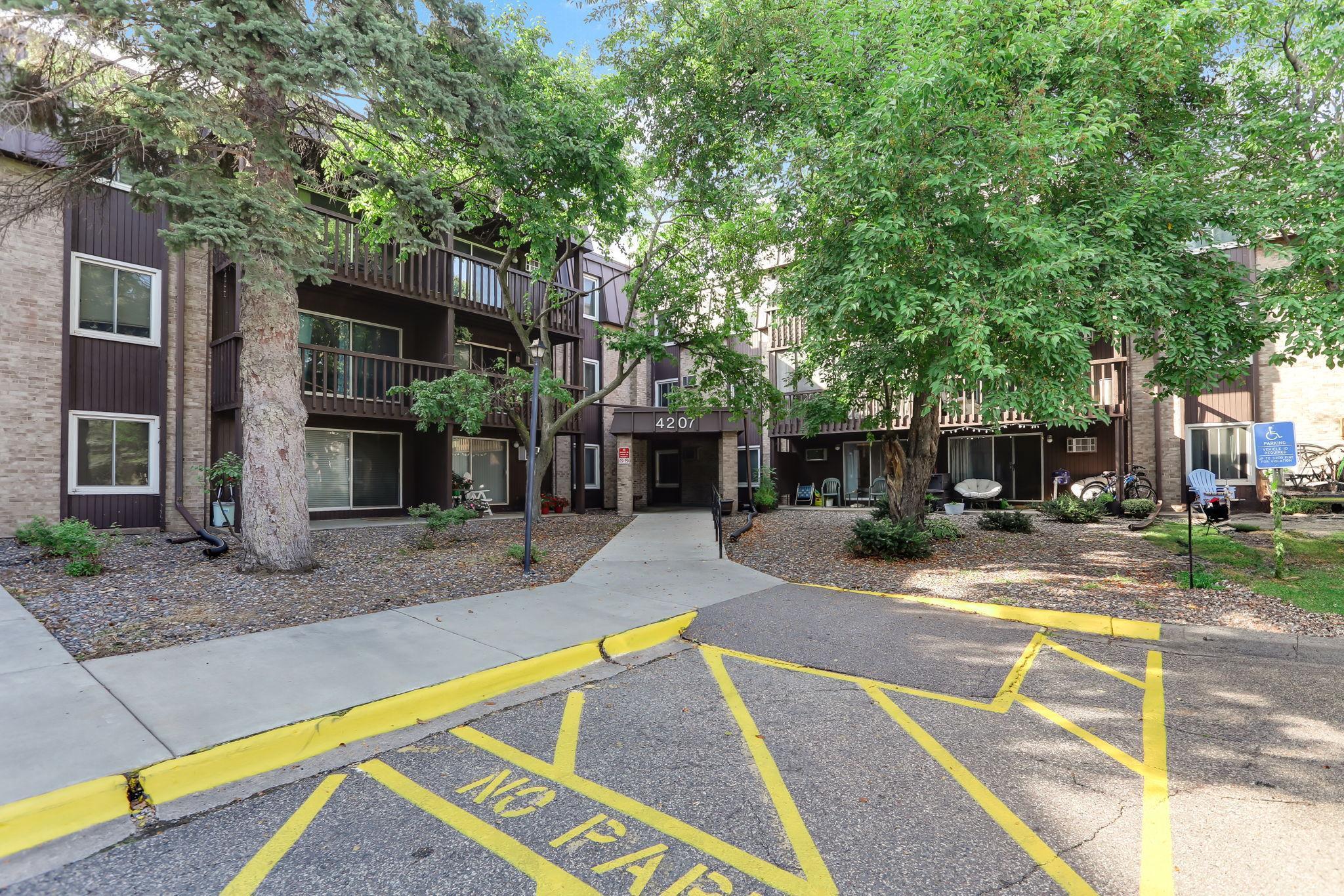 4207 Lakeside Avenue North, Unit 134 Brooklyn Center, MN 55429 - Photo 23 of 25