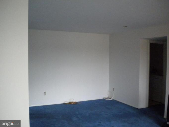 1000 Spring Gate Road, Unit 2B Catonsville, MD 21228 - Photo 4 of 9 Living Room