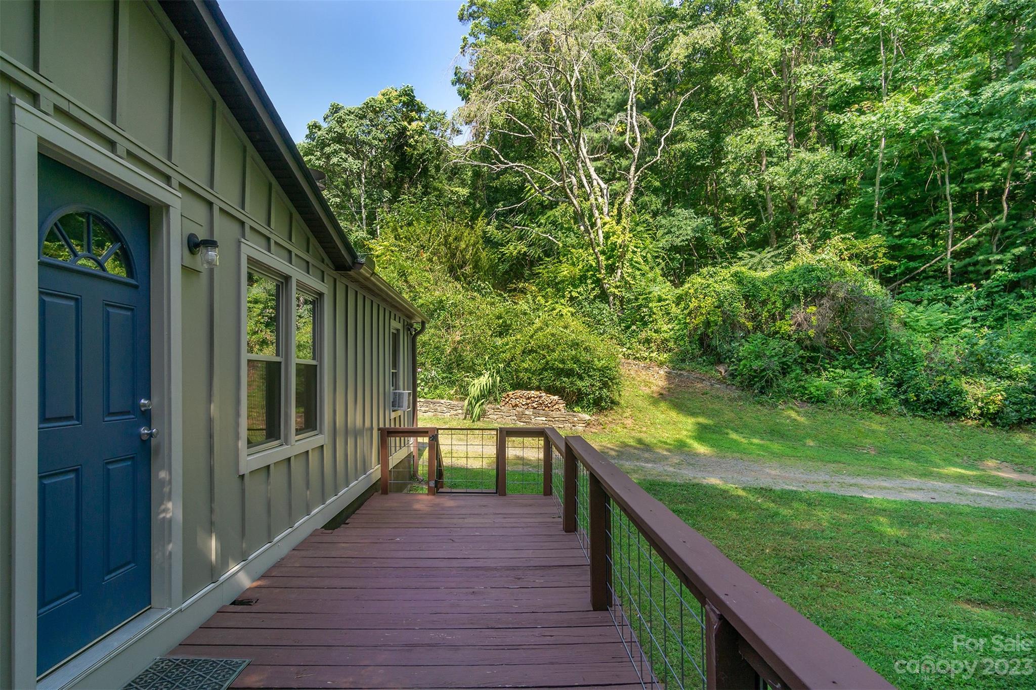 302 Riddle Road Swannanoa, NC 28778 - Photo 18 of 38 Gallery Image 18