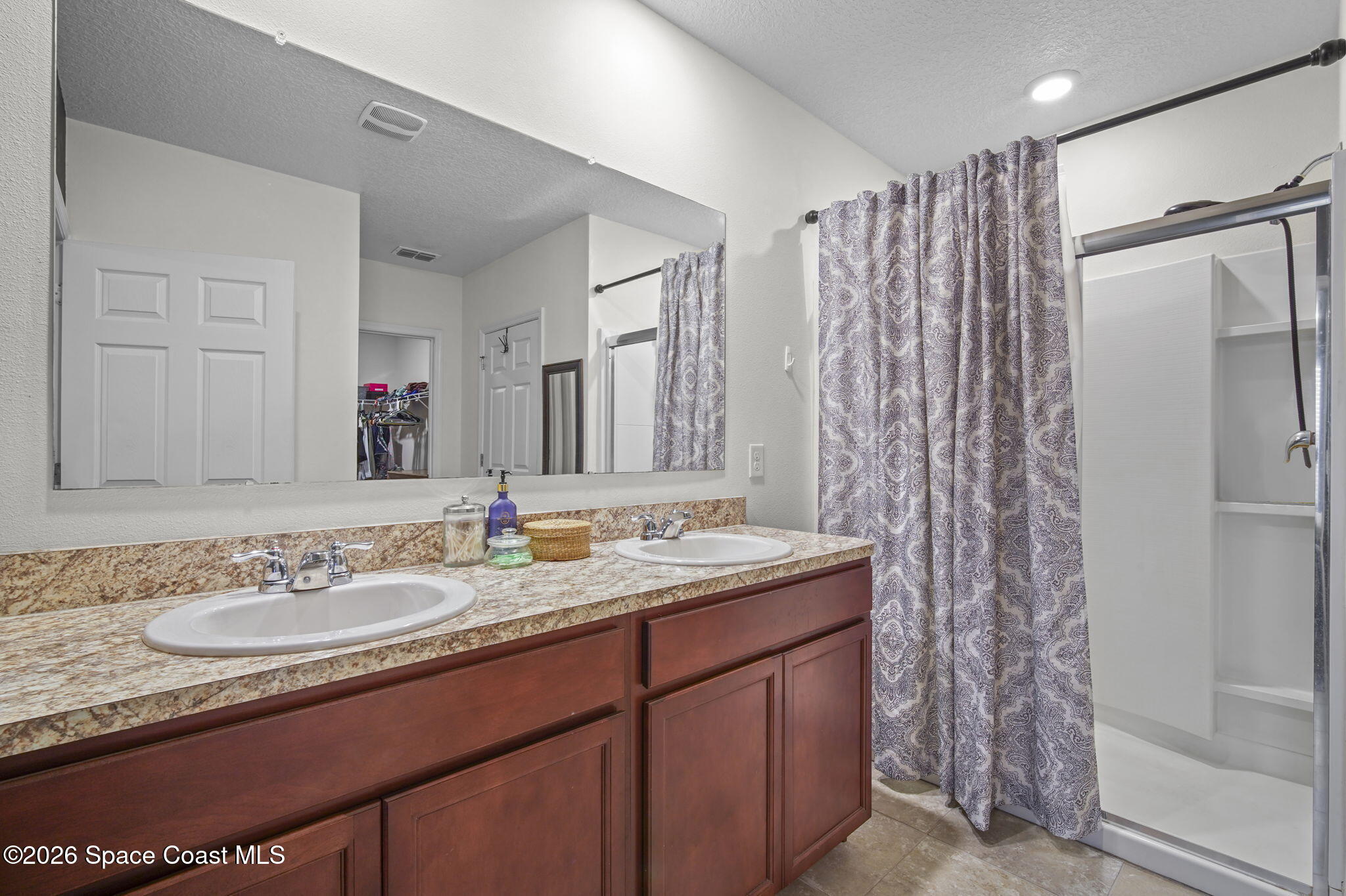 3818 Loggerhead Lane Mims, FL 32754 - Photo 17 of 30 17-web-or-mls-LOGGERHEAD_PRIMARYBATH3