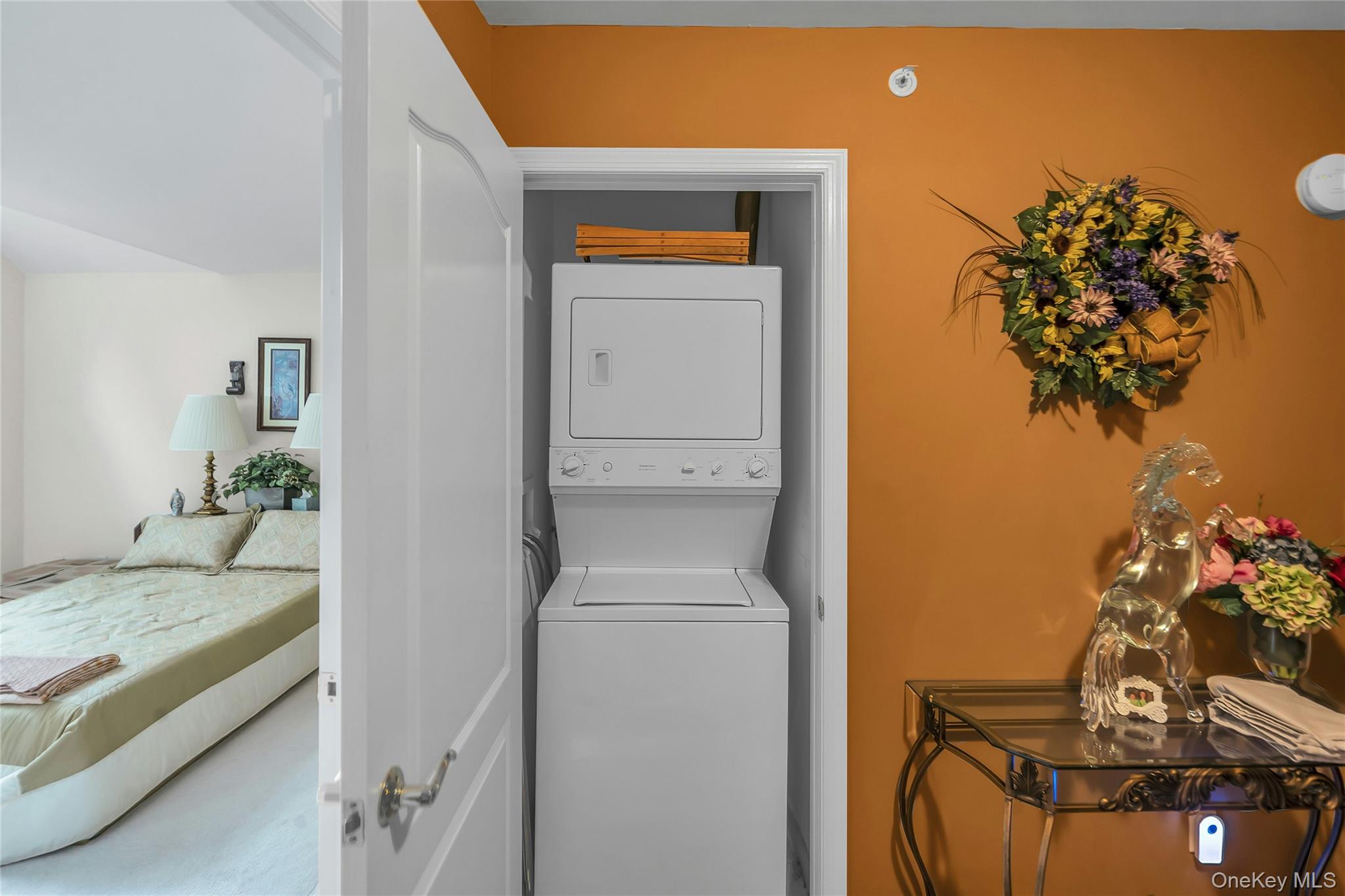 176 Merrick Road, Unit 10 Amityville, NY 11701 - Photo 29 of 31 Gallery Image 29